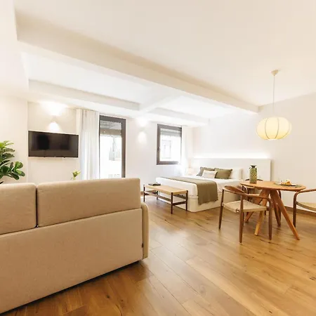 Bravissimo Rei Martí, In The Historic Centre