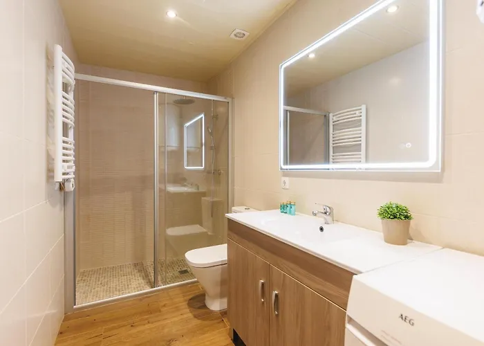 Bravissimo Rei Marti, In The Historic Centre