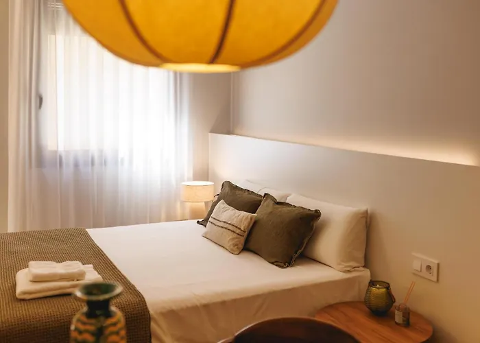 Bravissimo Rei Marti, In The Historic Centre *